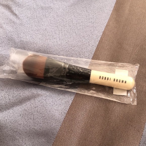 Bobbi Brown Makeup Bobbi Brown Precision Foundation Brush Poshmark